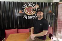 Eduardo Ramos comanda a Sapore Di Napoli Pizzeria ao lado de sua esposa, Claudia Russo