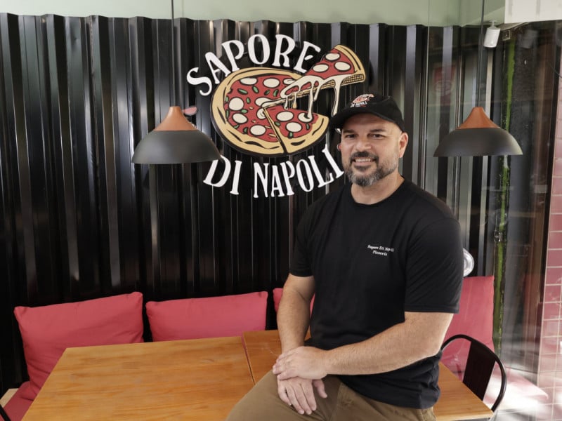 Eduardo Ramos comanda a Sapore Di Napoli Pizzeria ao lado de sua esposa, Claudia Russo<br />Foto: T&Acirc;NIA MEINERZ/JC