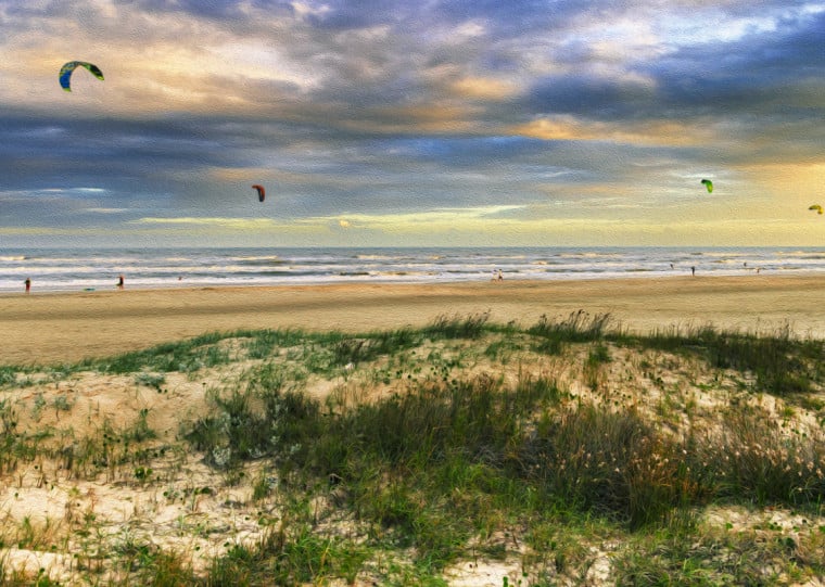 Edição comemorativa do evento da Gravura Galeria de Arte, de Porto Alegre, ocupa três espaços distintos em Atlântida, com mostras de pinturas e fotografias