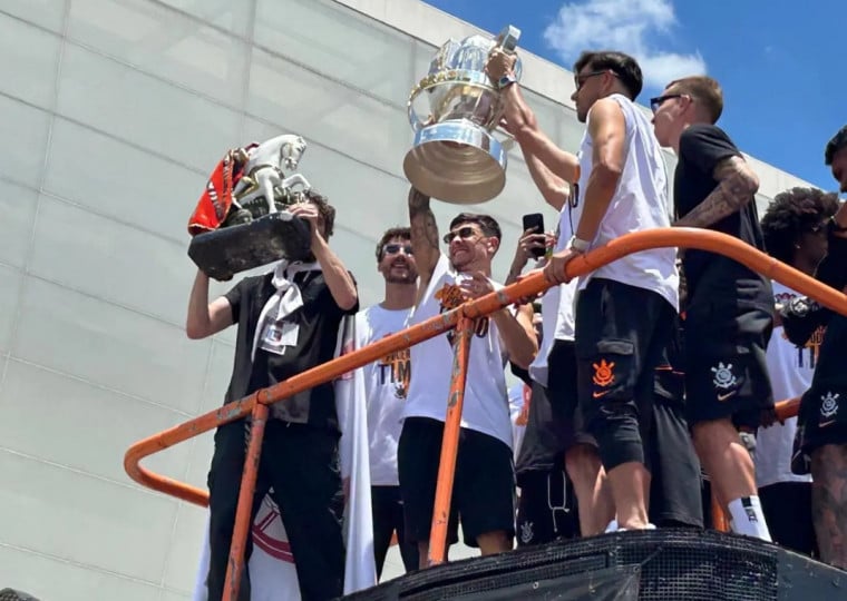 Alta temperatura durante festa provoca mal-estar em torcedores