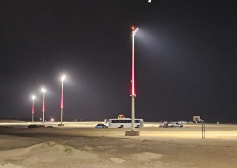 Obra contempla aproximadamente 600 metros de orla, com sete torres de iluminação; investimento total do projeto ultrapassa R$ 3,2 milhões