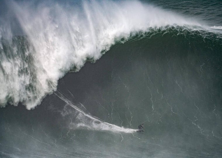 Com essa manobra, o brasileiro desponta como favorito para conquistar o prêmio anual de ondas gigantes, o "Big Wave Challenge"