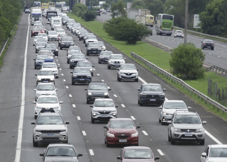 O IPVA 2026 deve ser pago por todos os proprietários de veículos automotores fabricados a partir de 2007