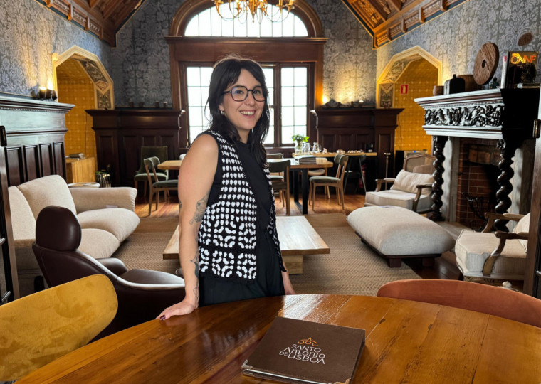 Anne, que é designer, assumiu a marca do pai e buscou a segunda unidade após a enchente