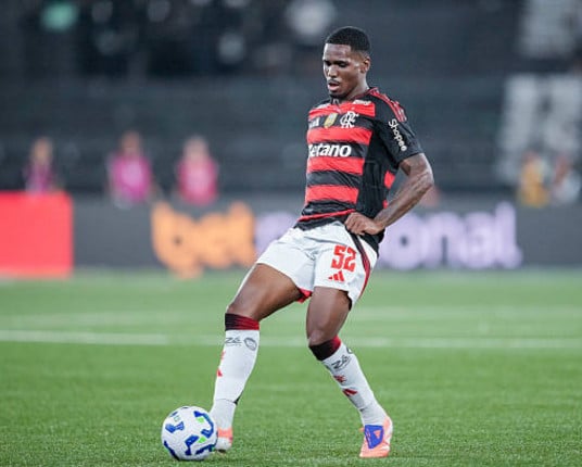 Grêmio tem interesse em Evertton Araújo, do Flamengo
