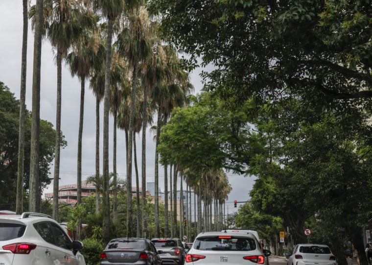 Em Porto Alegre, a segunda-feira será de sol e nuvens, com rajadas de vento