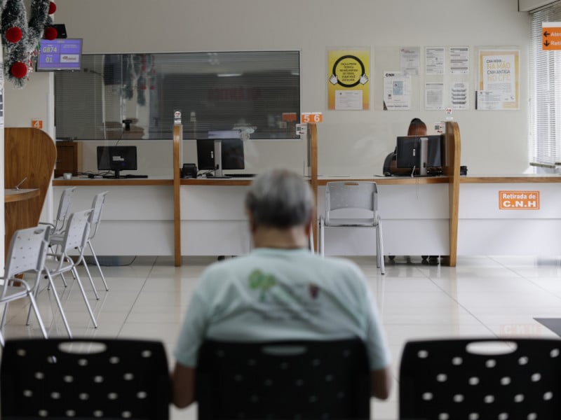 Exame toxicológico para CNH ainda não é obrigatório no RS, mas autoescolas divergem