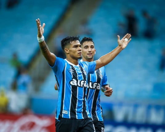 Grêmio quita dívida, sai do transfer ban e avança em ajustes no elenco para 2026