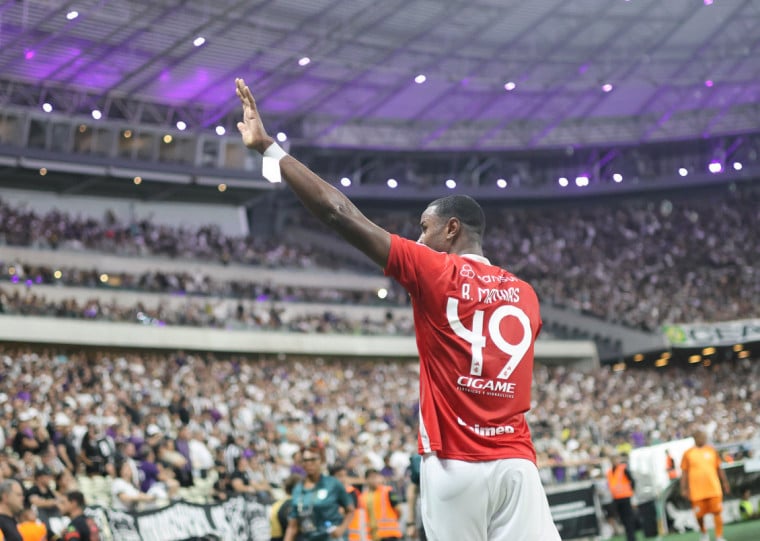 Ao todo, atacante atuou em 35 jogos pelo clube e fez sete gols