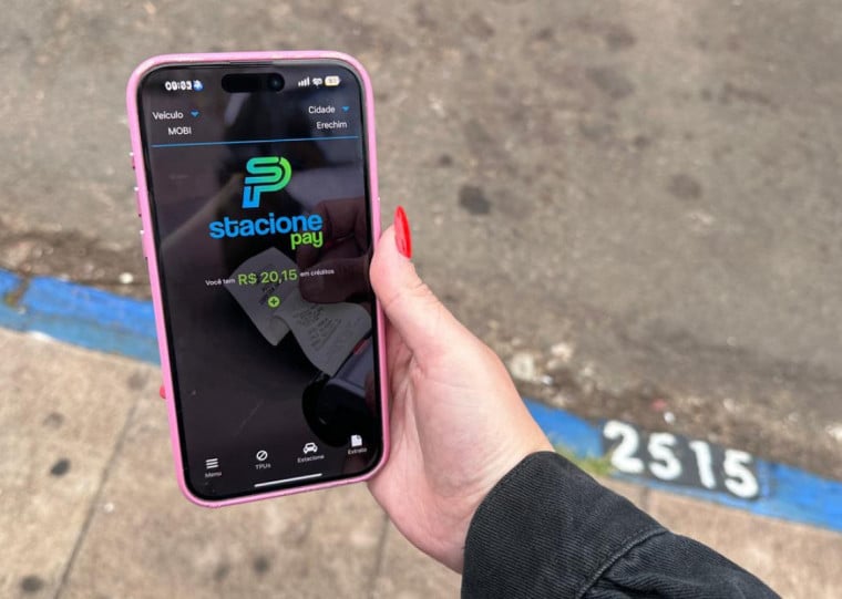 Compra de créditos de estacionamento em Erechim é feita pelo aplicativo StacionePay, além de pontos de venda credenciados e diretamente com os monitores identificados da concessionária
