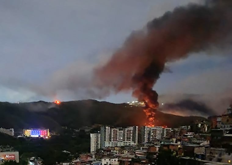 EUA bombardearam Caracas e outras regiões durante a madrugada e capturaram o presidente venezuelano