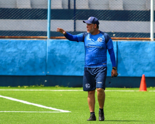 Reformulado, São José aposta em largada forte para classificar ao mata-mata