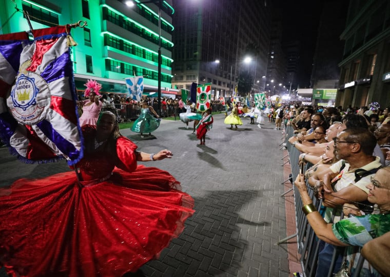 Descida da Borges marca oficialmente o início das festividades na cidade