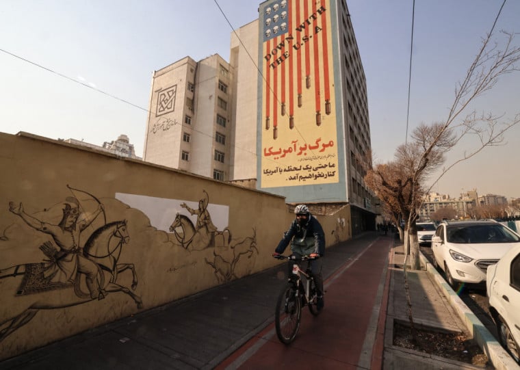 Na capital Teer&atilde;, onda de protestos ainda n&atilde;o chegou com for&ccedil;a