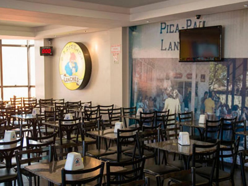 O X Porrada surgiu como Pica-Pau Lanches nos anos 1980, lembran&ccedil;a que est&aacute; na parede da opera&ccedil;&atilde;o<br />Foto: XPORRADA/DIVULGA&Ccedil;&Atilde;O/JC