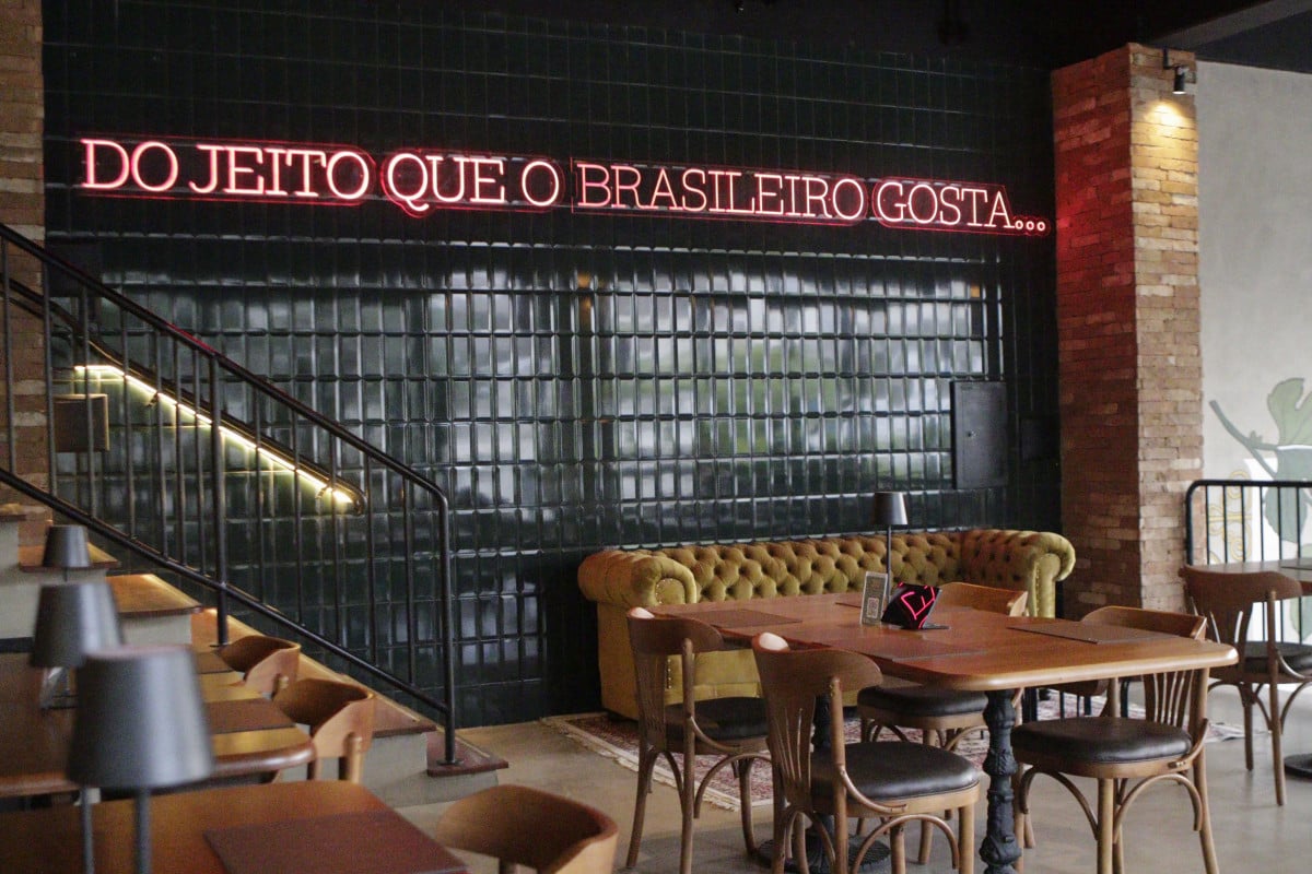O neg&oacute;cio opera como bar, caf&eacute; e restaurante | FABIOLA CORREA/JC