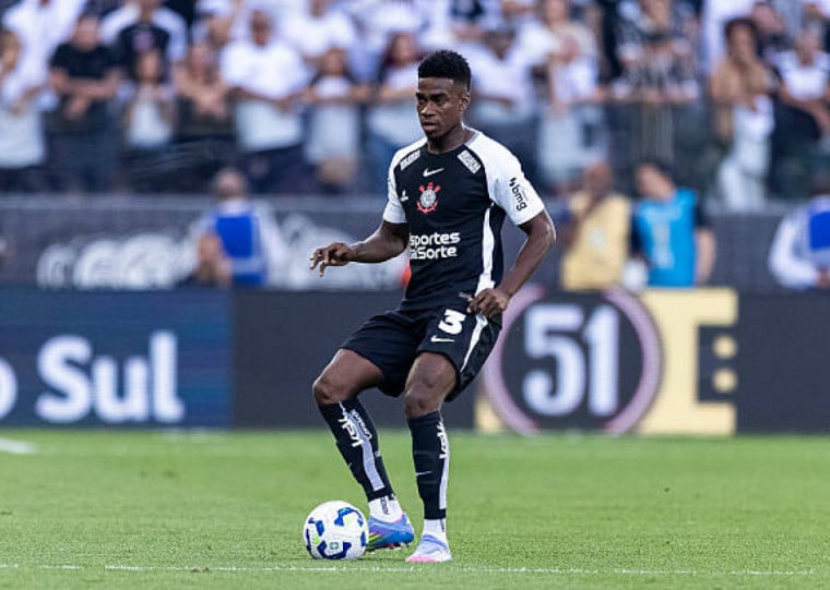 Timão livre do transfer ban após quitar dívida com Santos Laguna