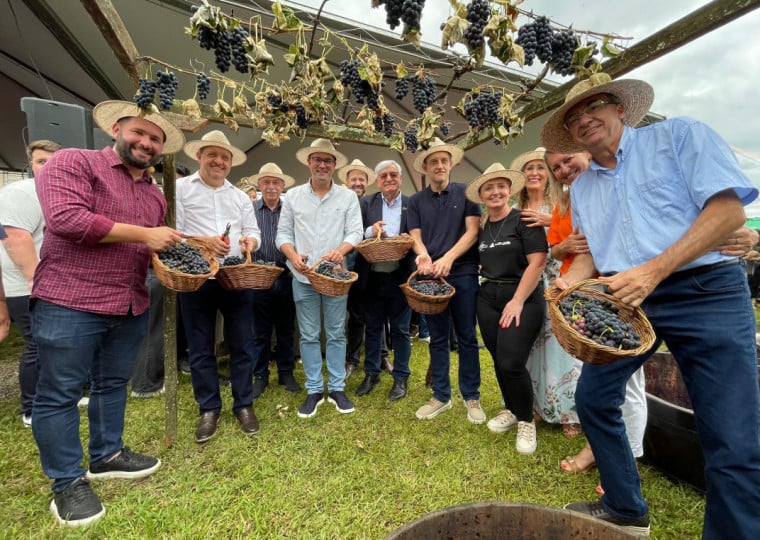  O evento, na Vinícola Salton no Distrito Tuiuty, contou com a presença do secretário da Agricultura, Pecuária, Produção Sustentável e Irrigação (Seapi), Edivilson Brum