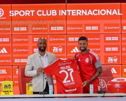 Na apresentação, Paulinho Paula diz que chega ao Inter para "reencontrar alegria"