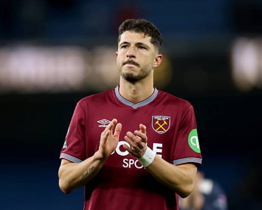 Grêmio tem interesse em volante campeão do mundo em 2022