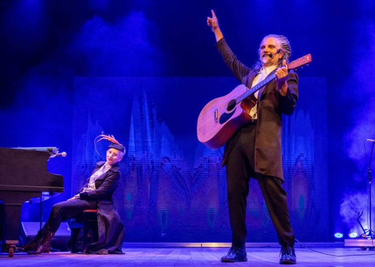 Entre os dias 16 de janeiro e 1º de fevereiro, o espetáculo A Sbørnia Kontr'Atracka fica em cartaz no Teatro da Amrigs