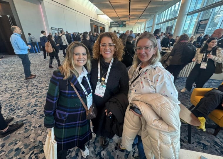 Lizia Borba (esq.), Dari e Diana alertam que a rela&ccedil;&atilde;o &eacute; entre pessoas e tecnologia