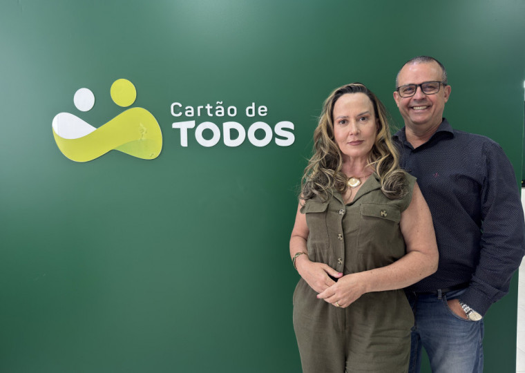 Núbia Fonseca e Charley Bueno, franqueados do Cartão de Todos em Caxias do Sul e Bento Gonçalves
