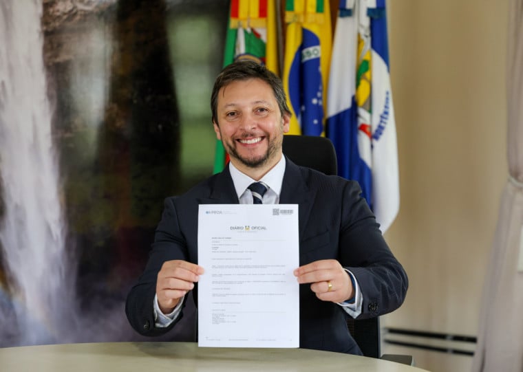 Prefeito Gilberto Cezar assinou convênio com o governo estadual para as obras