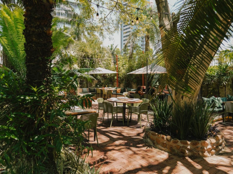 Em Novo Hamburgo, o Jardim Mad&aacute; fica em meio aos pr&eacute;dios, tornando-se um ref&uacute;gio na cidade<br />Foto: Jardim Mad&aacute;/Divulga&ccedil;&atilde;o/JC