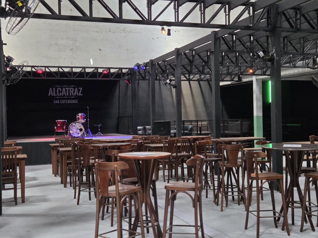 Espa&ccedil;o acomoda at&eacute; 300 pessoas sentadas | J&uacute;lia Fernandes/Especial/JC