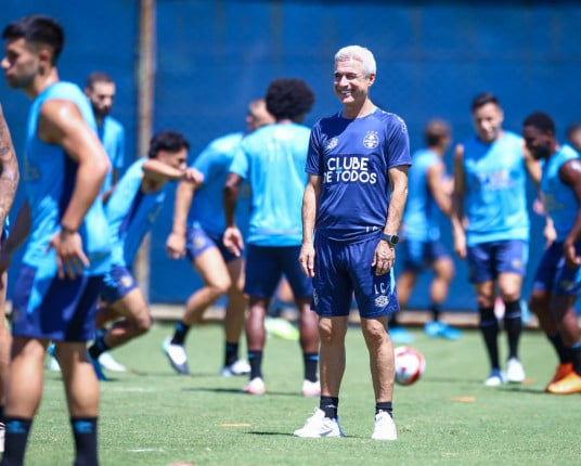 Às vésperas do confronto com o São José, Grêmio acerta contratação de Weverton