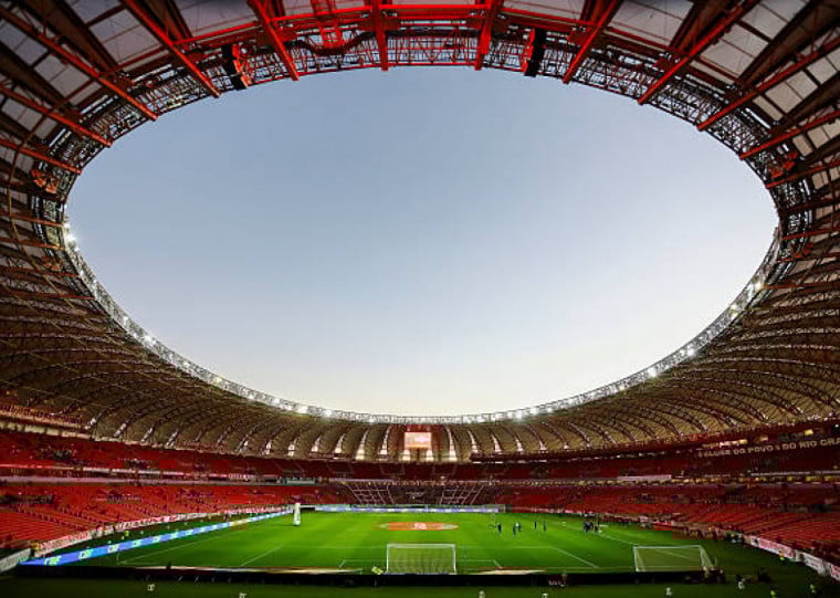 Mesmo com bloqueio financeiro, Colorado tenta a contratação de Alerrandro 