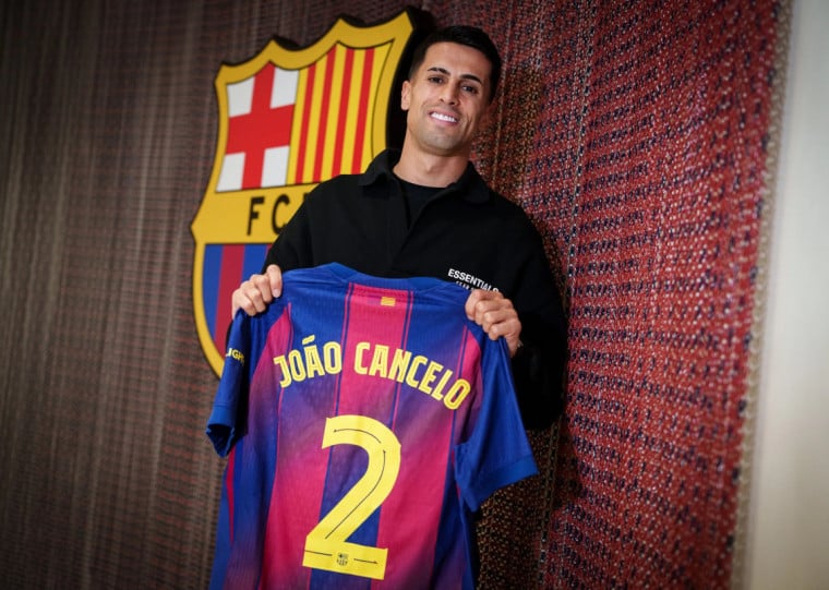 Lateral-esquerdo deixa o a equipe saudíta e retonra a seu ex-clube