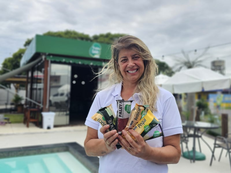 Rosana decidiu abrir a sorveteria aproveitando um espa&ccedil;o ocioso no terreno que j&aacute; concentrava os outros neg&oacute;cios da fam&iacute;lia<br />Foto: NATHAN LEMOS/JC