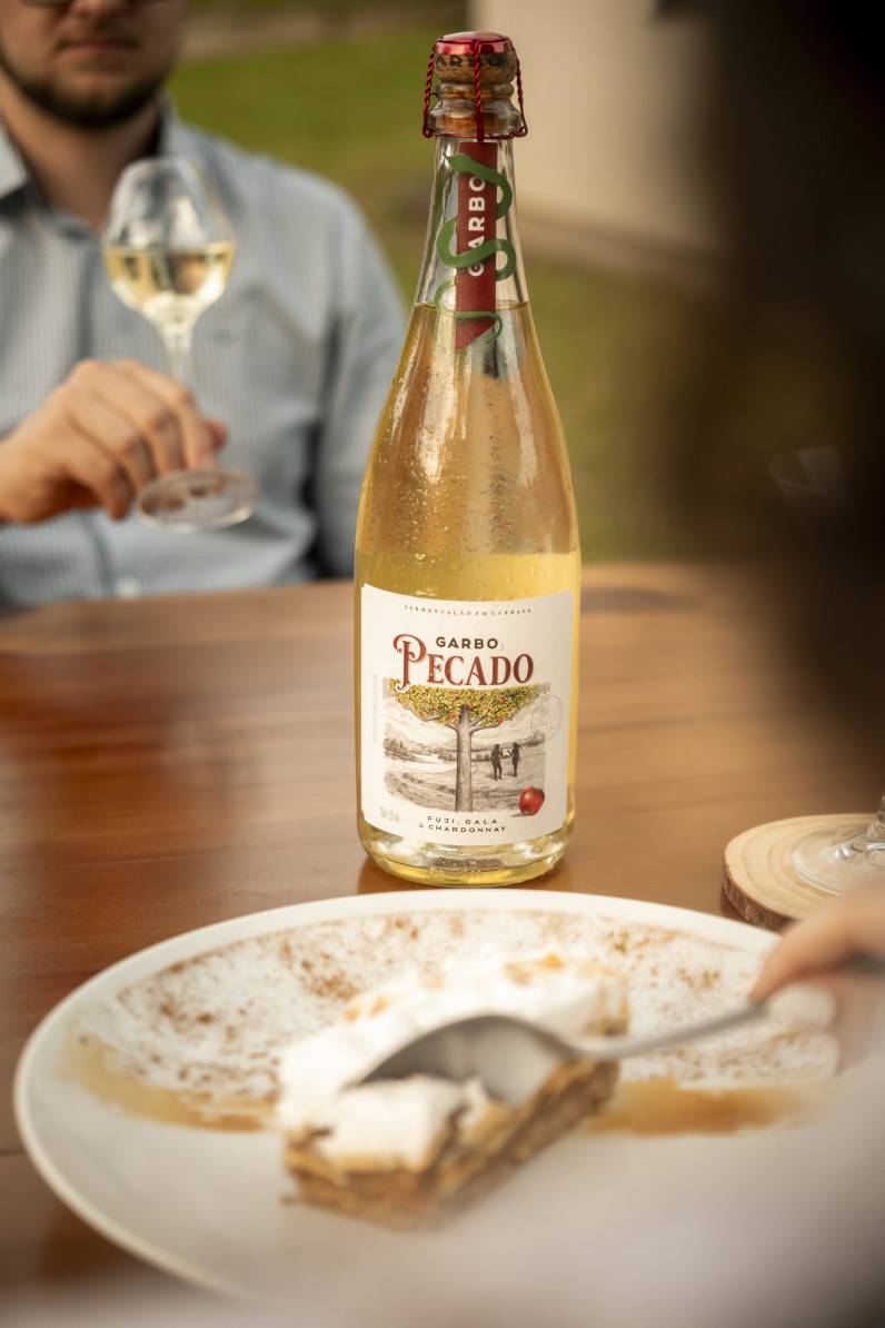 Bebida é fermentada de forma semelhante ao espumante Bebida é fermentada de forma semelhante ao espumante