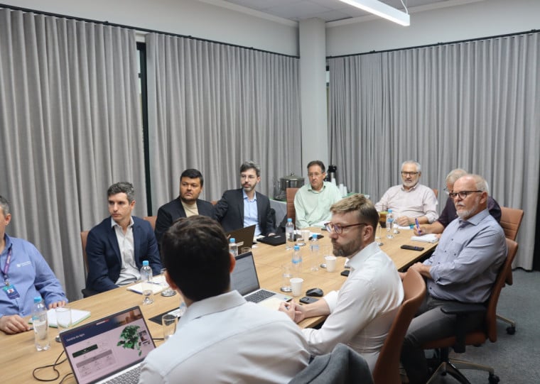 Membros da diretoria do Sistema Ocergs, como o presidente, Darci Hartmann, se reuniram com representantes do BNDES nesta quarta-feira, na sede da entidade em Porto Alegre