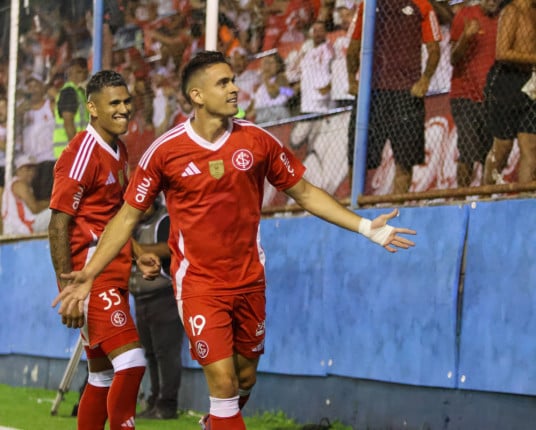 Na estreia de Pezzolano, Inter goleia o Monsoon e mantém 100%