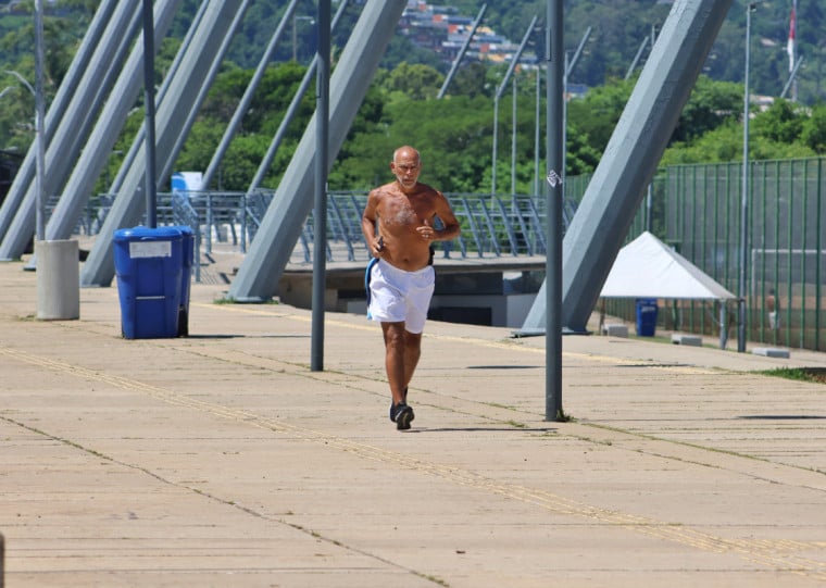 Calor - Verão - Altas temperaturas - Orla do Guaíba - Verão - Clima - Tempo - Sol