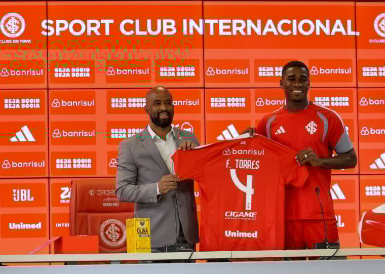 Zagueiro equatoriano afirma estar pronto para o clássico GreNal