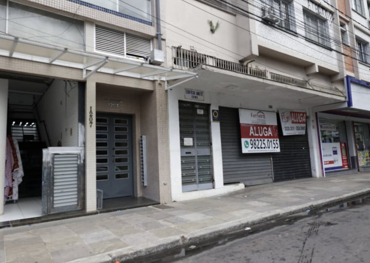 Muitos prédios comerciais fechados na avenida Presidente Franklin Roosevelt 