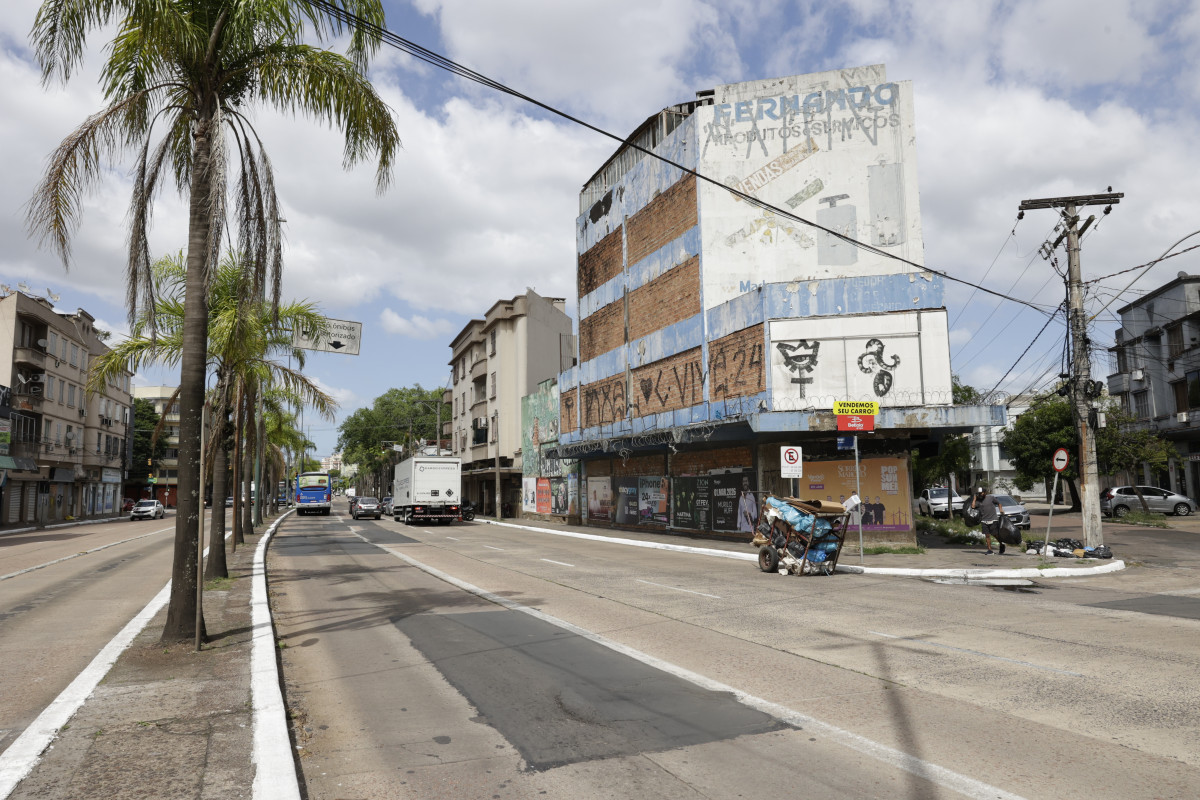 A prefeitura informou que há recursos para revitalizar a avenida Farrapos | TÂNIA MEINERZ/JC