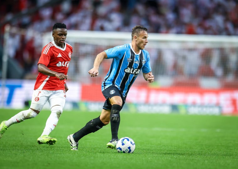 Grêmio e Inter chegam para o duelo no Beira-Rio vivendo momentos parecidos no Estadual
