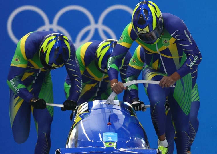 Conjunto brasileiro completou as duas voltas no circuito com o tempo combinado de 1min50s46