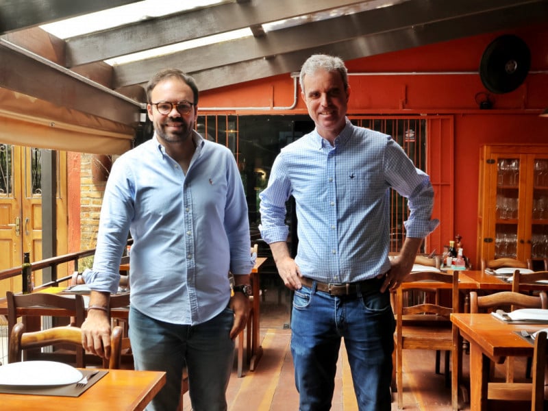  Gon&ccedil;alo Cirne Lima e Roberto Majo de Oliveira s&atilde;o s&oacute;cios do Fazenda Barba Negra<br />Foto: DANI BARCELLOS/ESPECIAL