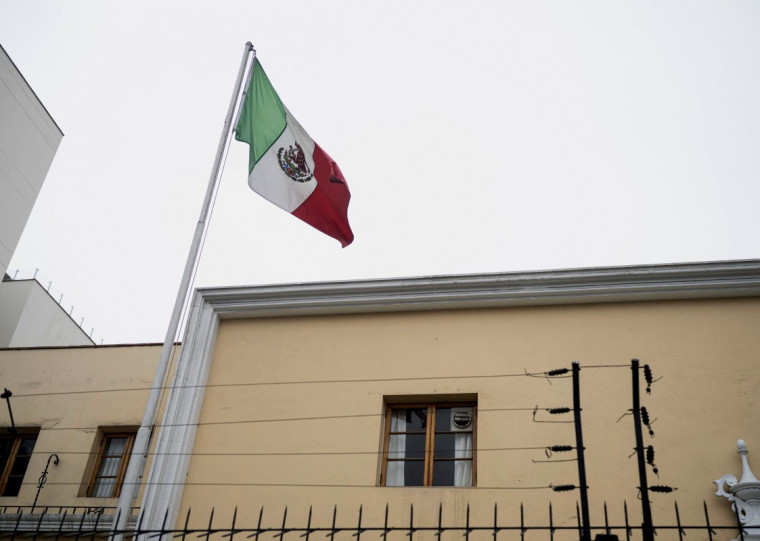 Medida atende a uma solicitação feita pelo governo mexicano e teve a anuência das autoridades do Peru