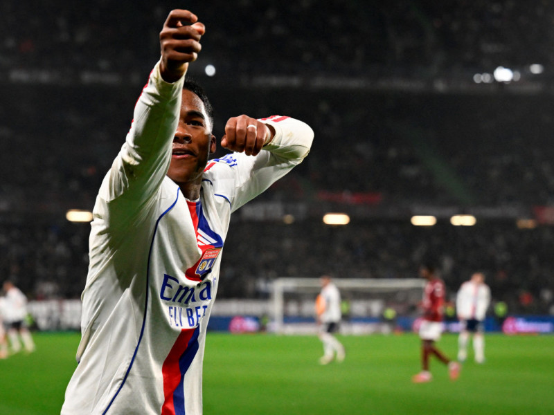 Endrick voltará ao Real para treinar para a Copa após último jogo pelo Lyon