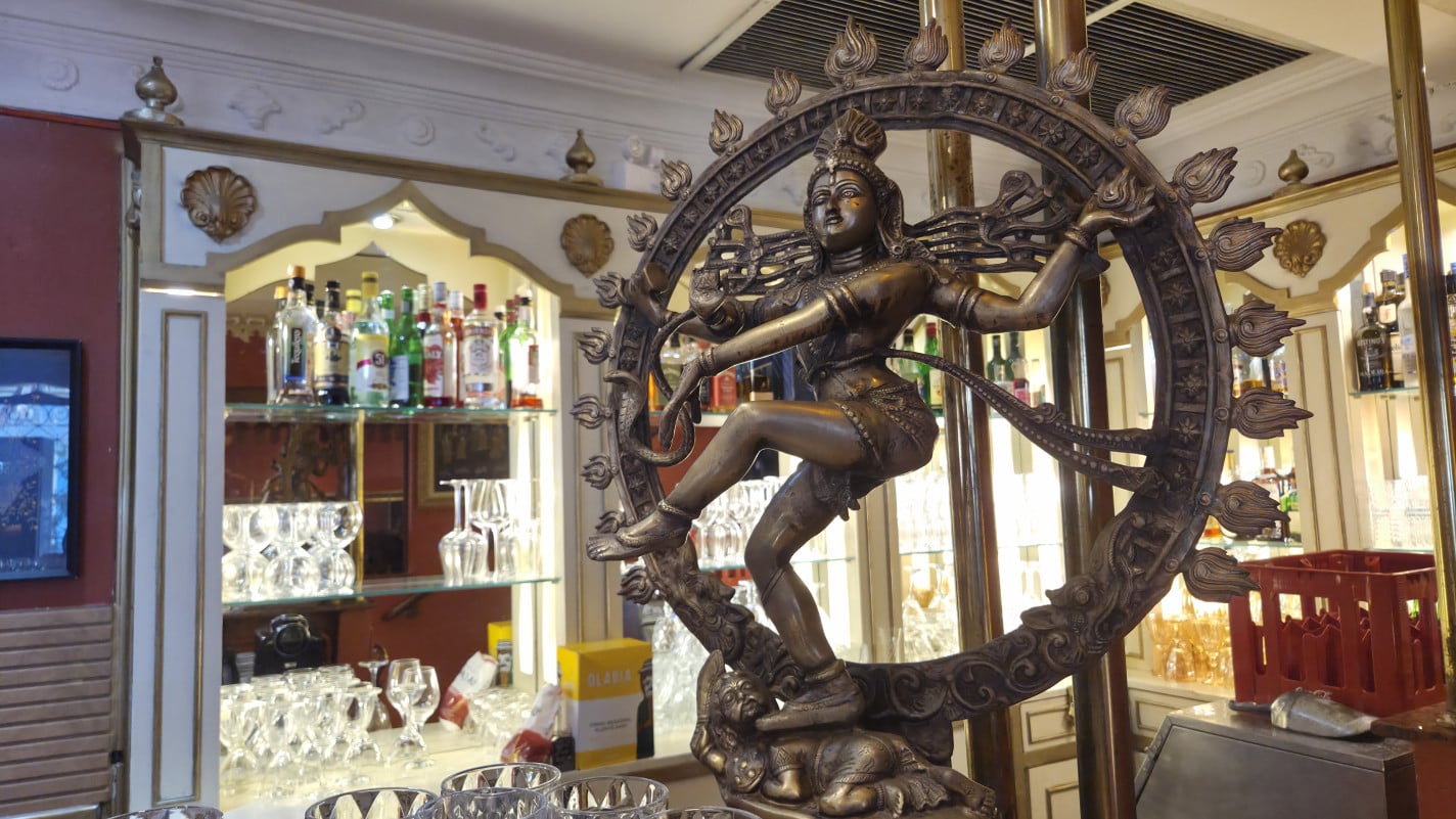 imagens do hindu&iacute;smo, como Shiva e Ganesha, ganham destaque no local | Gustavo Marchant/Especial/JC