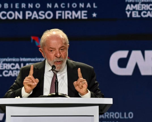 Lula sanciona reajustes do Legislativo, mas veta penduricalhos que furam teto