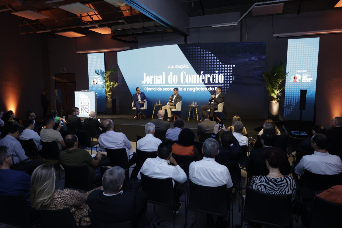  Anu&aacute;rio de Investimentos - painelista Mohamed Parrini - Ronaldo Aloise J&uacute;nior - media&ccedil;&atilde;o de Guilherme Kolling | T&Acirc;NIA MEINERZ/JC