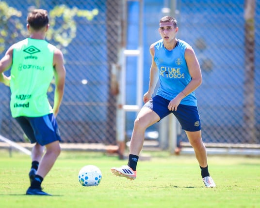 Grêmio enfrenta Juventude na Arena em busca da liderança do Grupo B